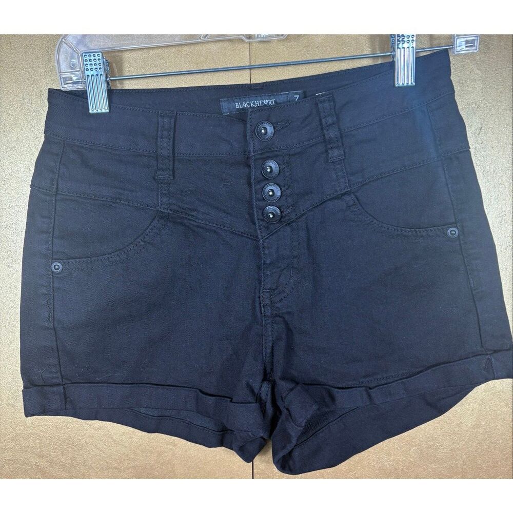 Blackheart Juniors size 7 woman’s 24 denim shorts